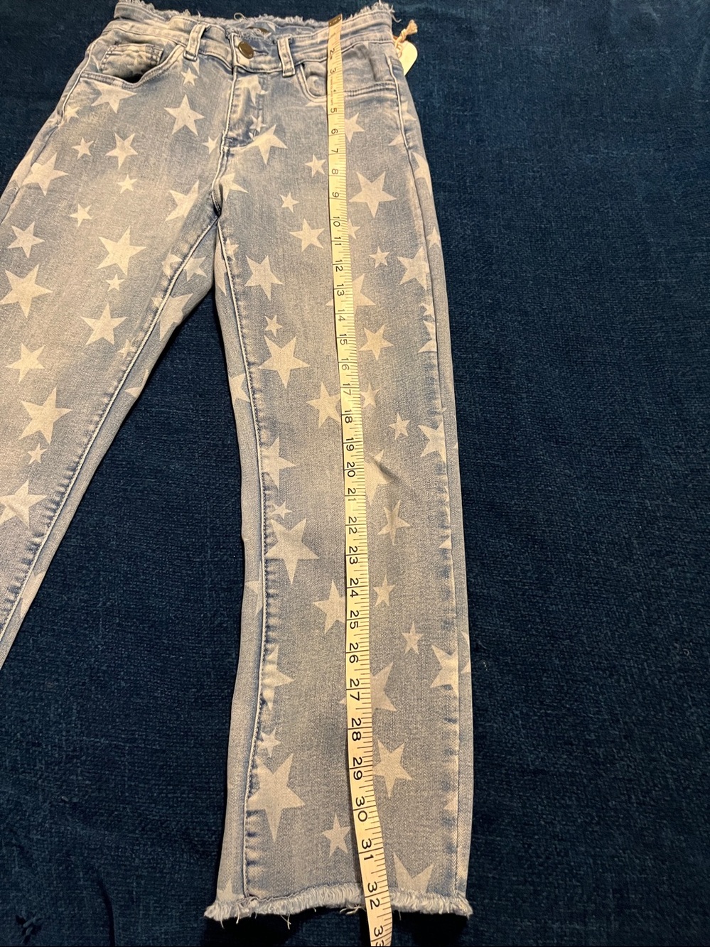 NWT COCO + CARMEN Crop Jeans - Picture 11 of 12